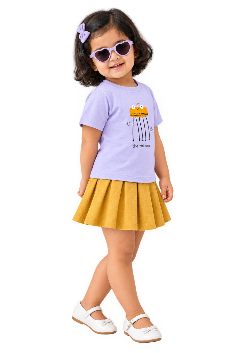 Anaya in the tall one tee, three-quarter