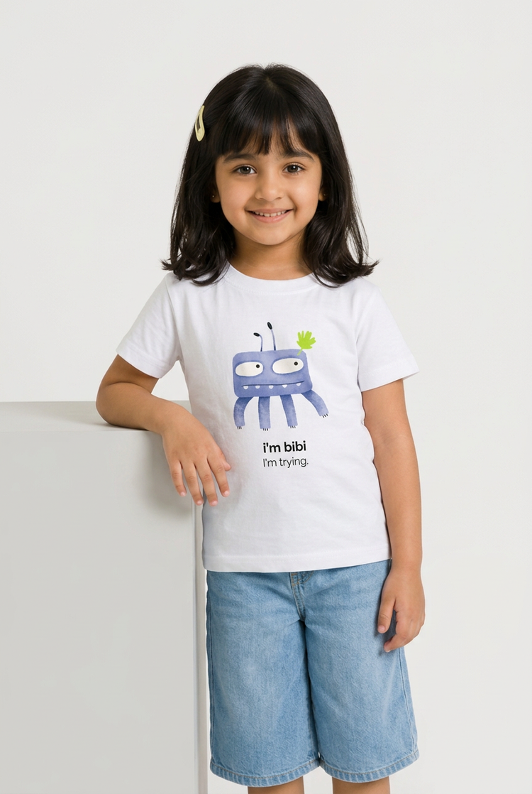 Tara in Bibi tee, closer portrait