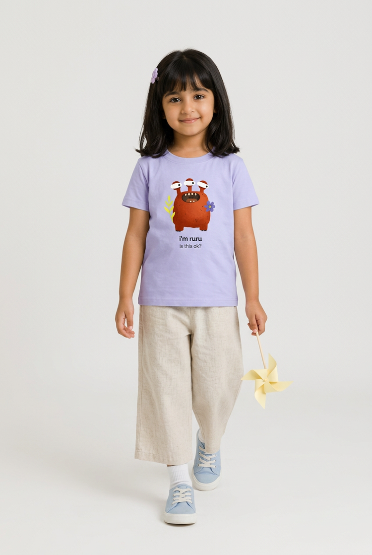 Tara in Ruru tee with pinwheel